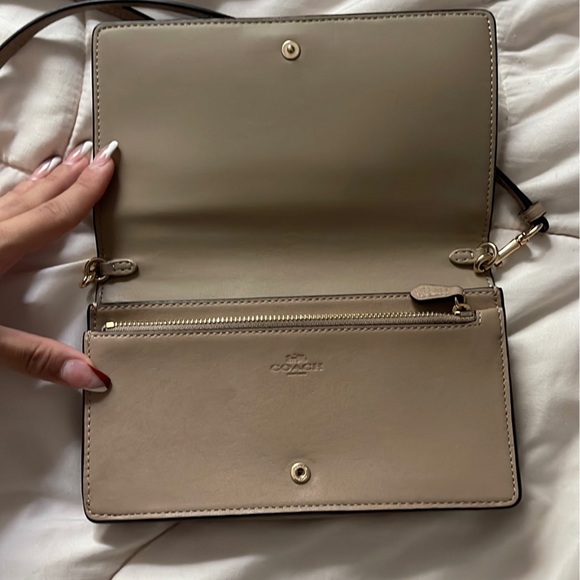 Coach purse - Picture 2 of 3